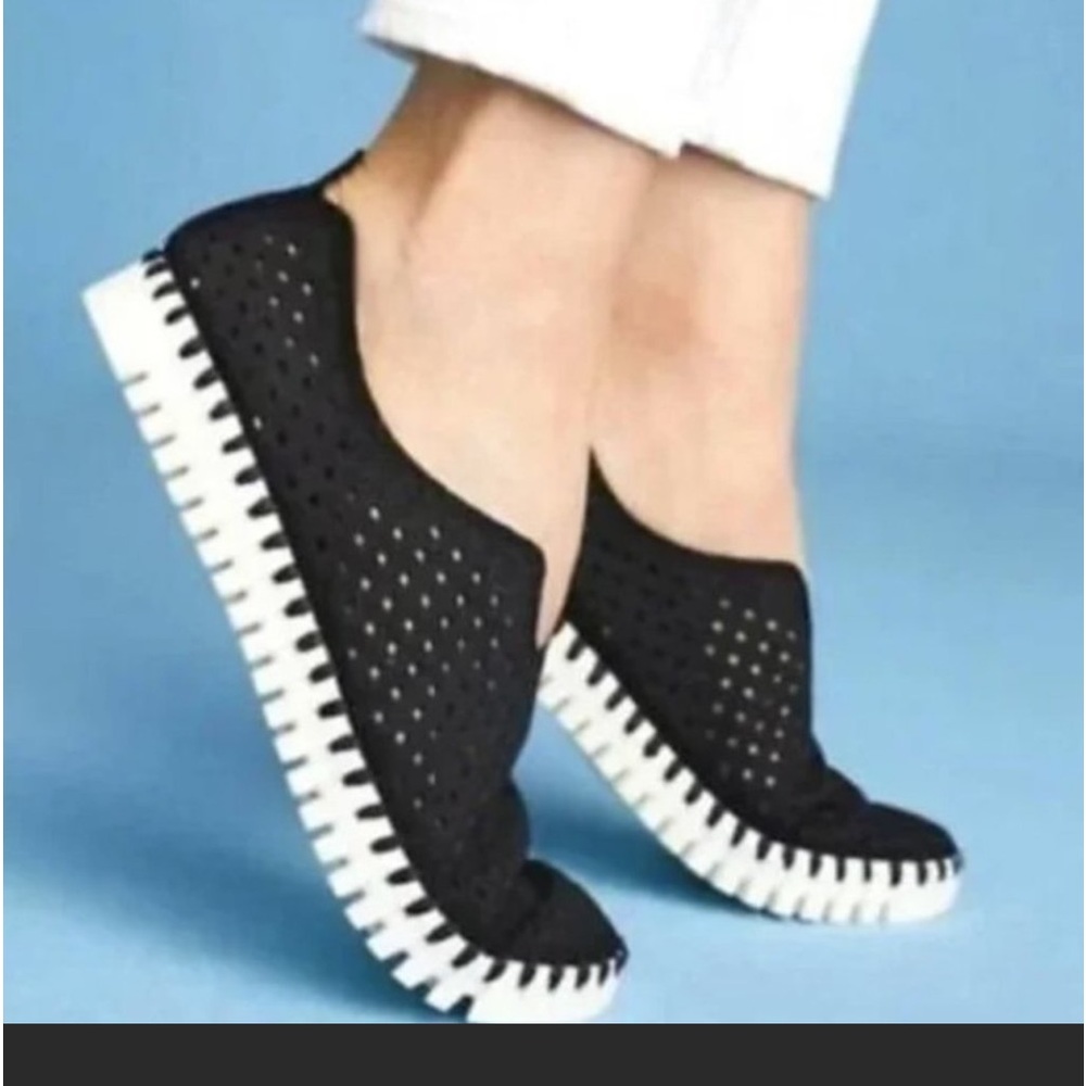 ILSE JACOBSEN Size 41/10 Black Slip-on Tulip Lightweight Comfort Sneaker Orig$98